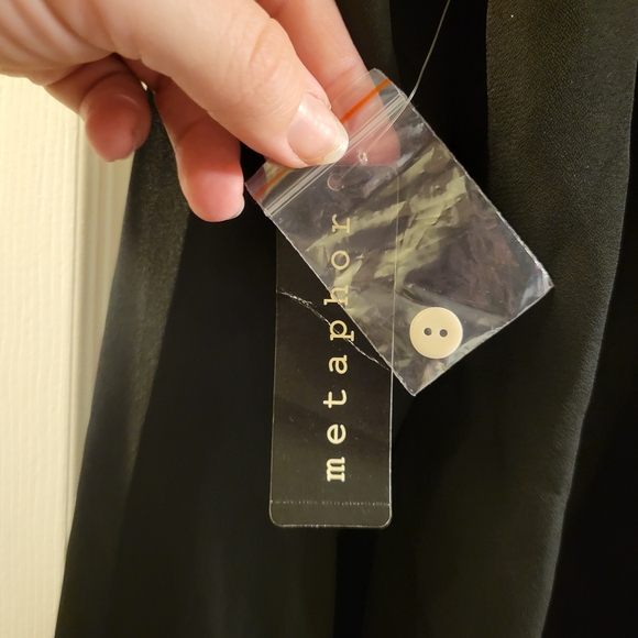 Metaphor black sheer button up w/ white details Gold embroidered collar size XL - Picture 10 of 10